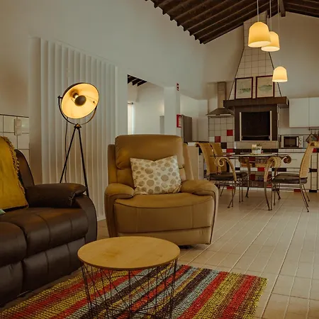 Vakantiehuis Casa Xavier - Piscina 2735/al Ponta Delgada